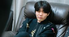 28圈- rookie谈tes打jdg 